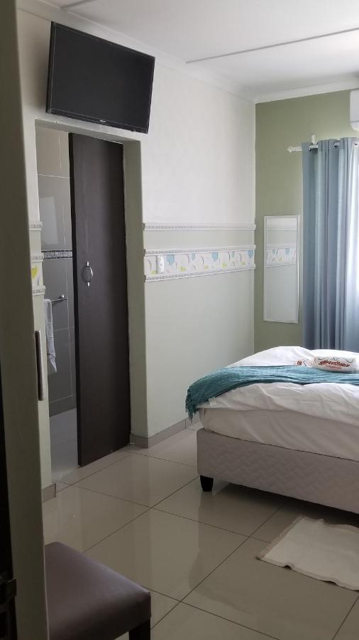 A-Z Boutique Guesthouse Windhoek Exteriör bild