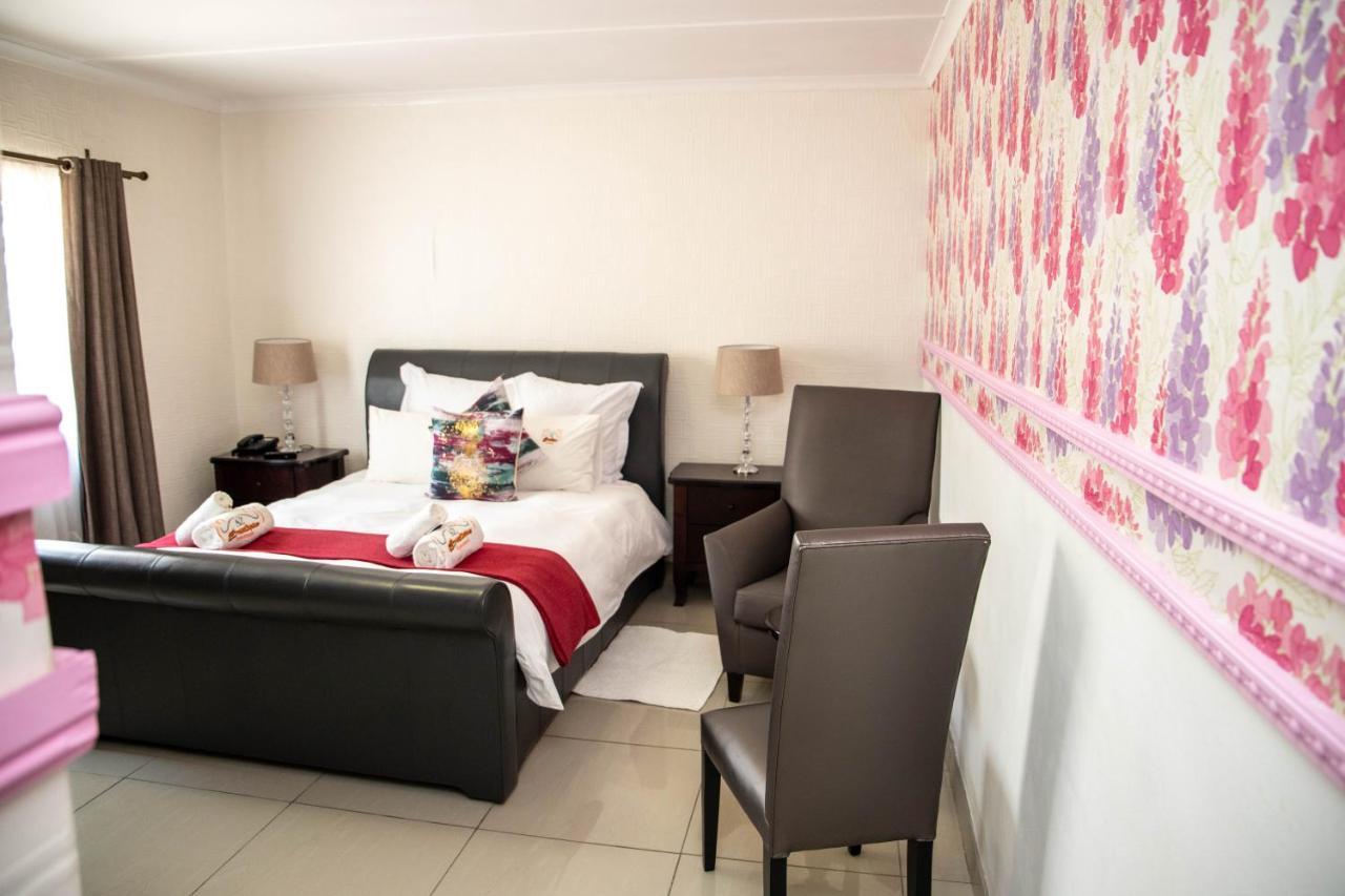 A-Z Boutique Guesthouse Windhoek Exteriör bild