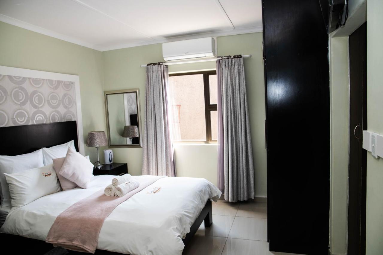 A-Z Boutique Guesthouse Windhoek Exteriör bild