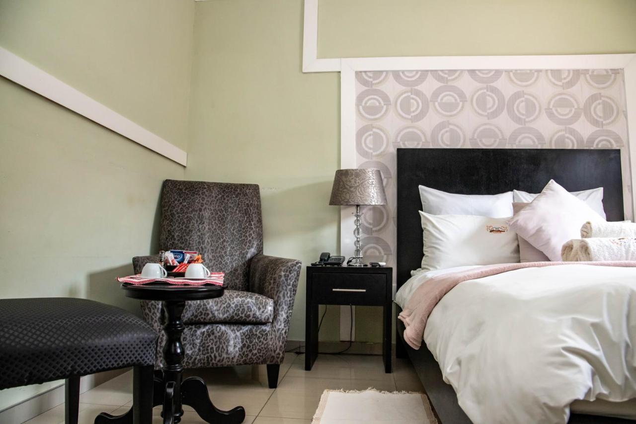 A-Z Boutique Guesthouse Windhoek Exteriör bild