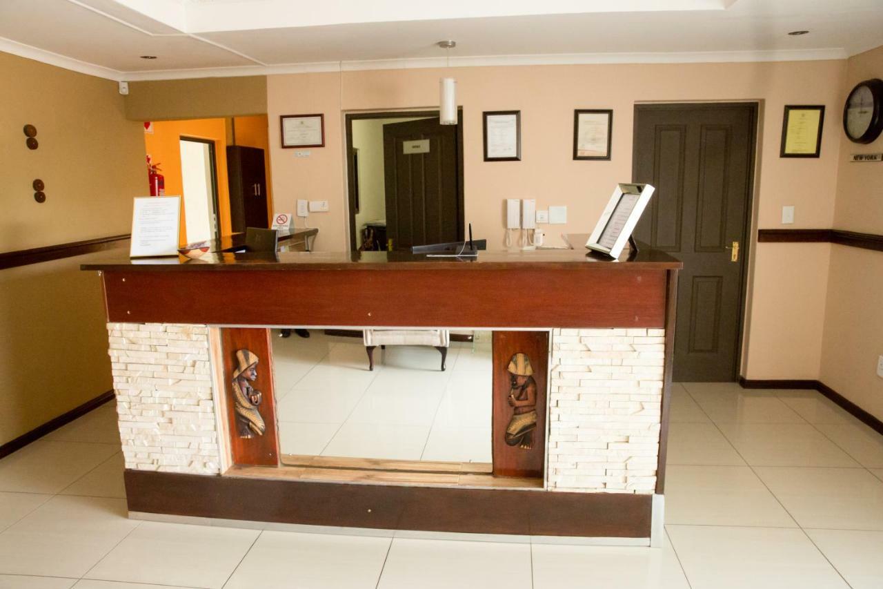 A-Z Boutique Guesthouse Windhoek Exteriör bild